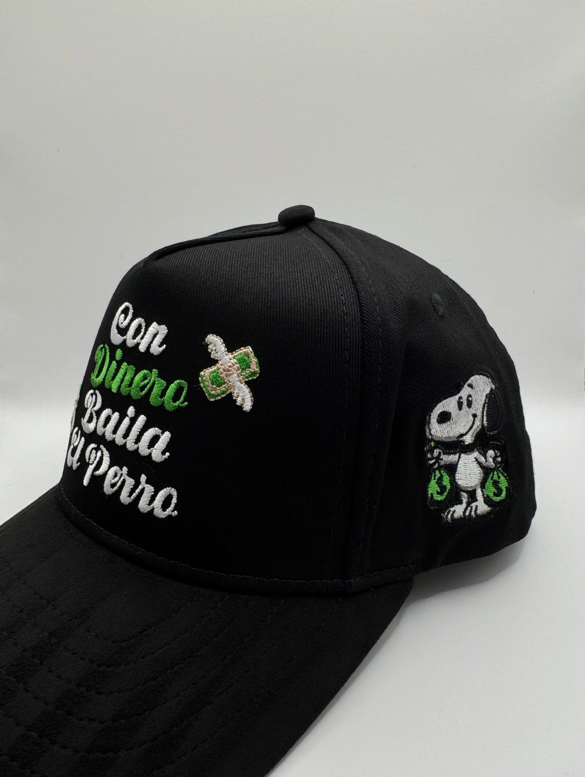 DINERO BAILA EL PERRO